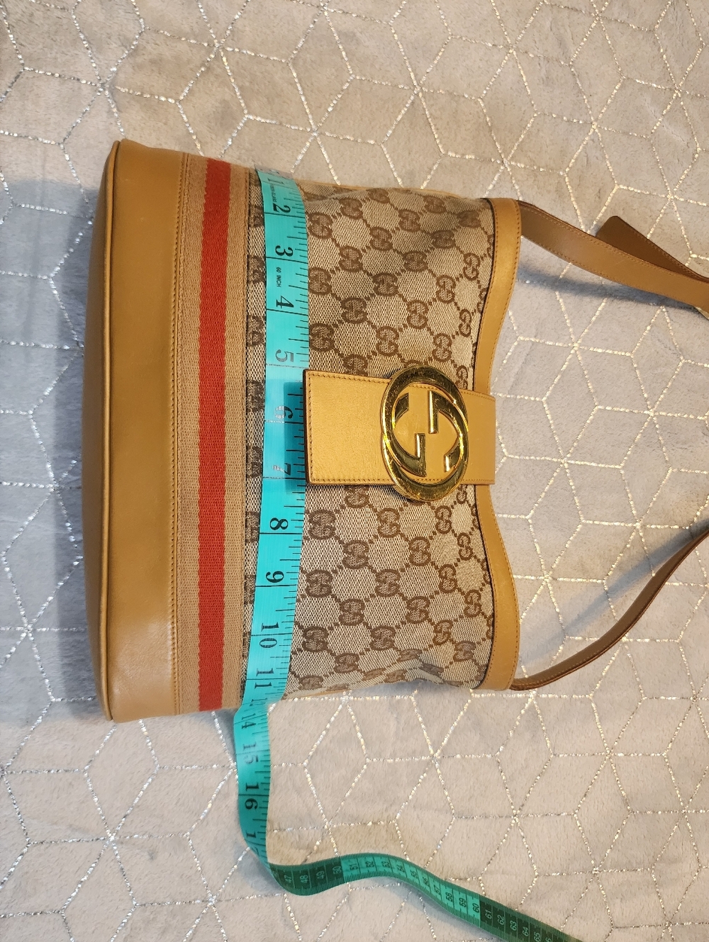 GUCCI | Limited Edition GG Monogram Sherry Line Shoulder Bag - Picture 14 of 15